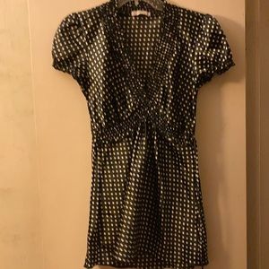 6 Degrees Top. Black with white polka dots. Size M